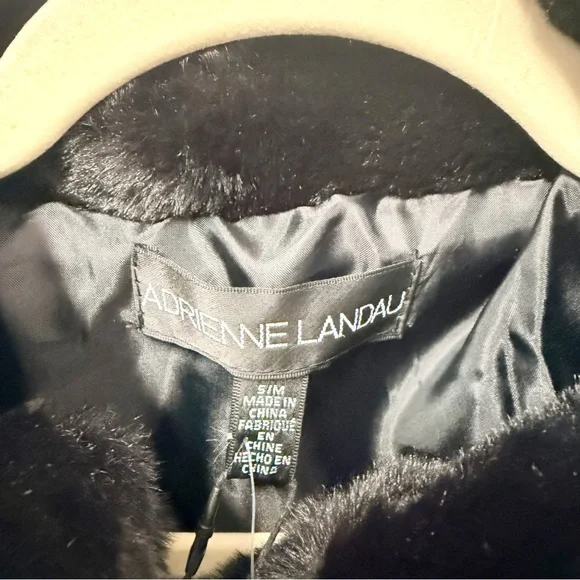 NWT Adrienne Landau Jet Black Faux Fur Evening Cape S/M NEW - Picture 4 of 7